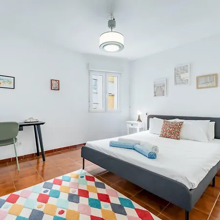 Charming 2 Bed In Old Town - Pass The Keys Fuengirola