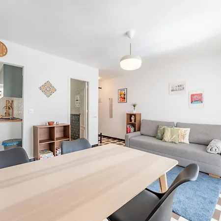 Charming 2 Bed In Old Town - Pass The Keys Fuengirola