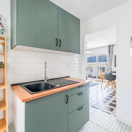 Charming 2 Bed In Old Town - Pass The Keys